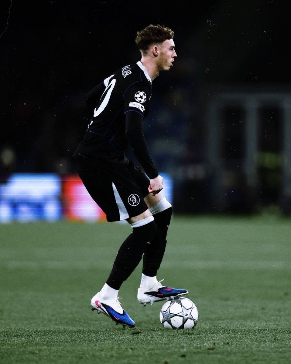 اقسم بالله لا جواو بيدرو ولا انزو ولا استيفاو ولا اي لاعب بالفريق راح يكون مثل ربع تاثير بالمر ب نص مستواه 

شهر حاسم و فتره حاسمه راح يدخلها الفريق الفتره الجايه وانا م احتاج منك الا نص او ربع مستواك عشان م اكون طماع و والله العظيم قادرين نتجاوز الفتره ب نتايج ايجابيه جدا

تكفى