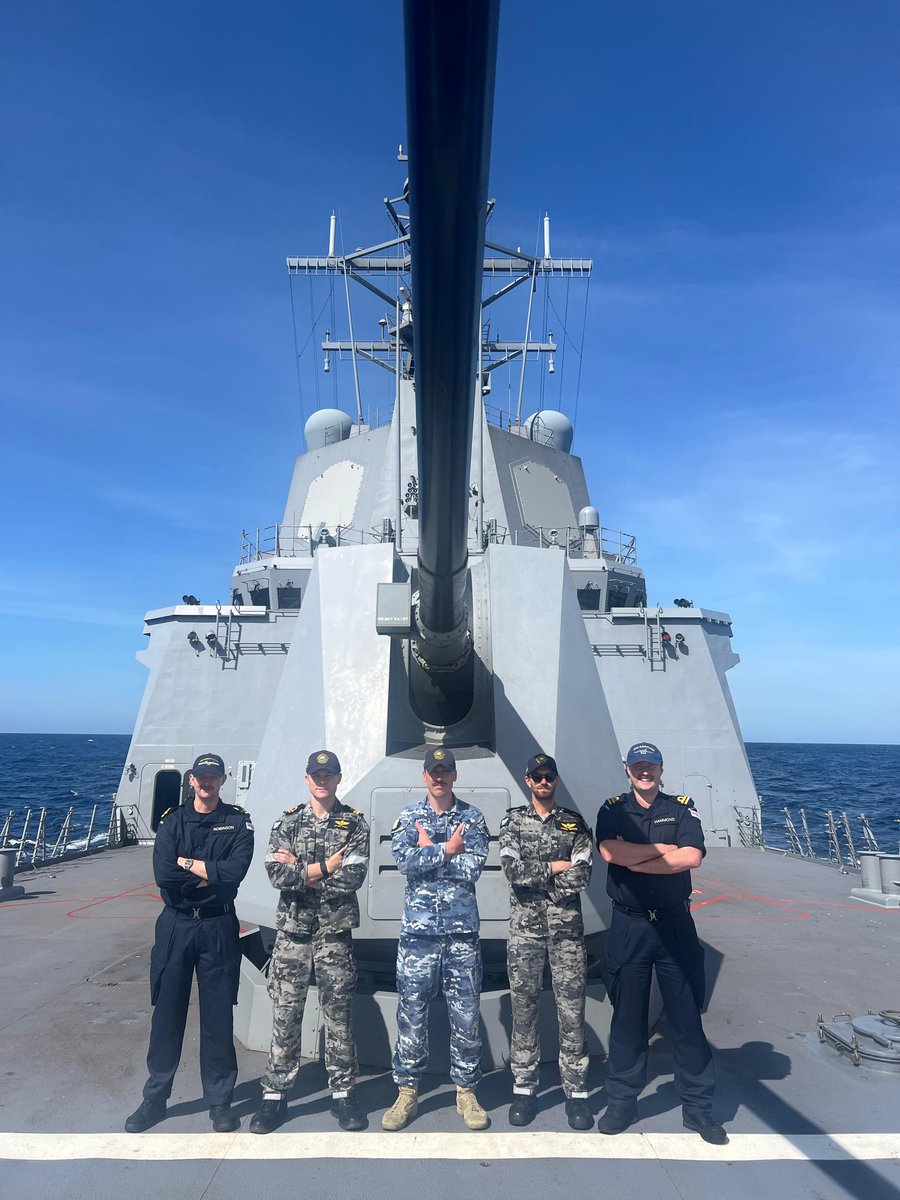 HMS Dauntless tweet media