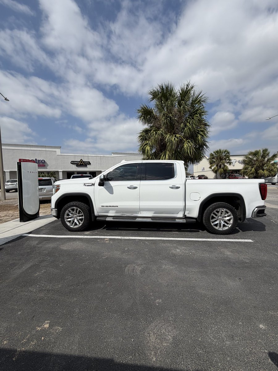 Captain Eli tweet media