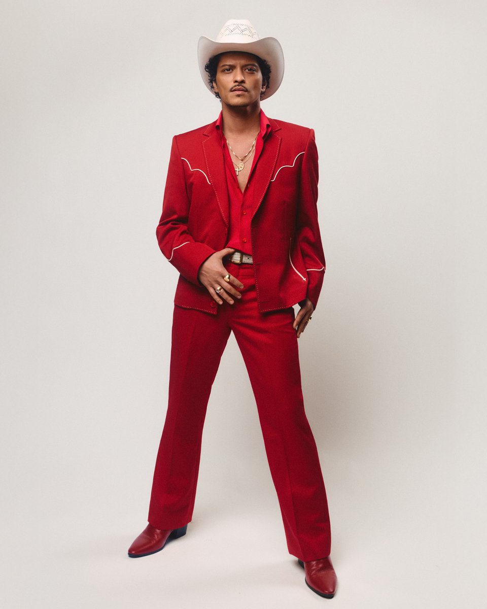 📸 A new promotional photo of Bruno Mars for his latest single; ‘Risk It All’, as featured on YouTube Music.

© John Esparza
#RiskItAll
#TheRomantic
#BM4