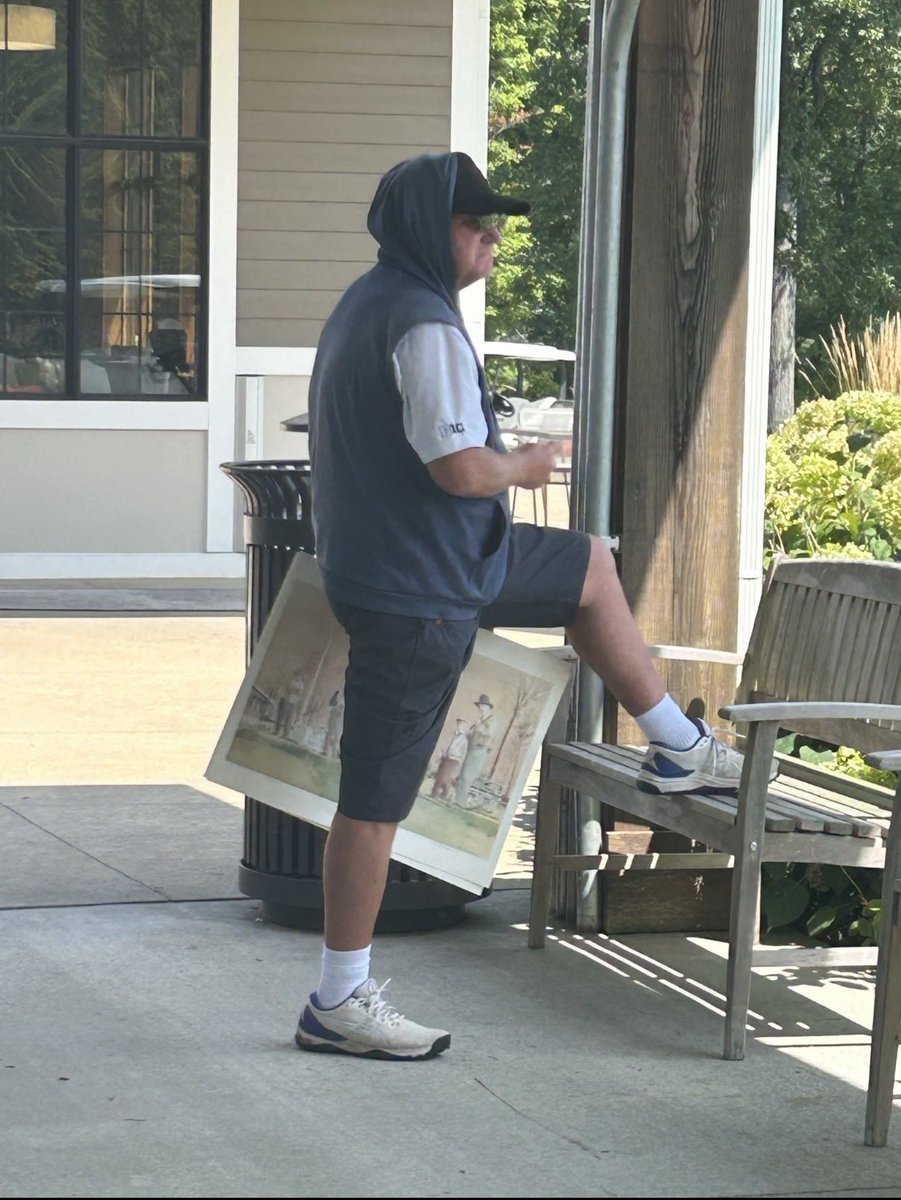 soda_ray's tweet image. Believe it or not, it’s the same #Scrub in both of these pictures. 

It’s also our latest #ScrubsInTheWild 

Pretty sure picture 1 was taken right before he stole that dented lunch pail tee marker. 

#GiveMeYourQuarters