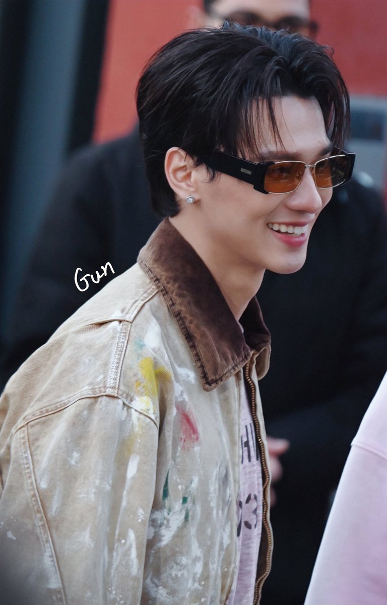 ที่สุดเลยเว้ยแกร๊~~~~~~~~~~~ 
หล่อแบบบหล่อมากกกกกกกกก 

KENG NAMPING IN MFW26
#MOSCHINOXKENGNAMPING
<a href="/Moschino/">Moschino</a> #MoschinoFW26
#Moschino #MFW 
@Harit_Keng ;, #KengHarit