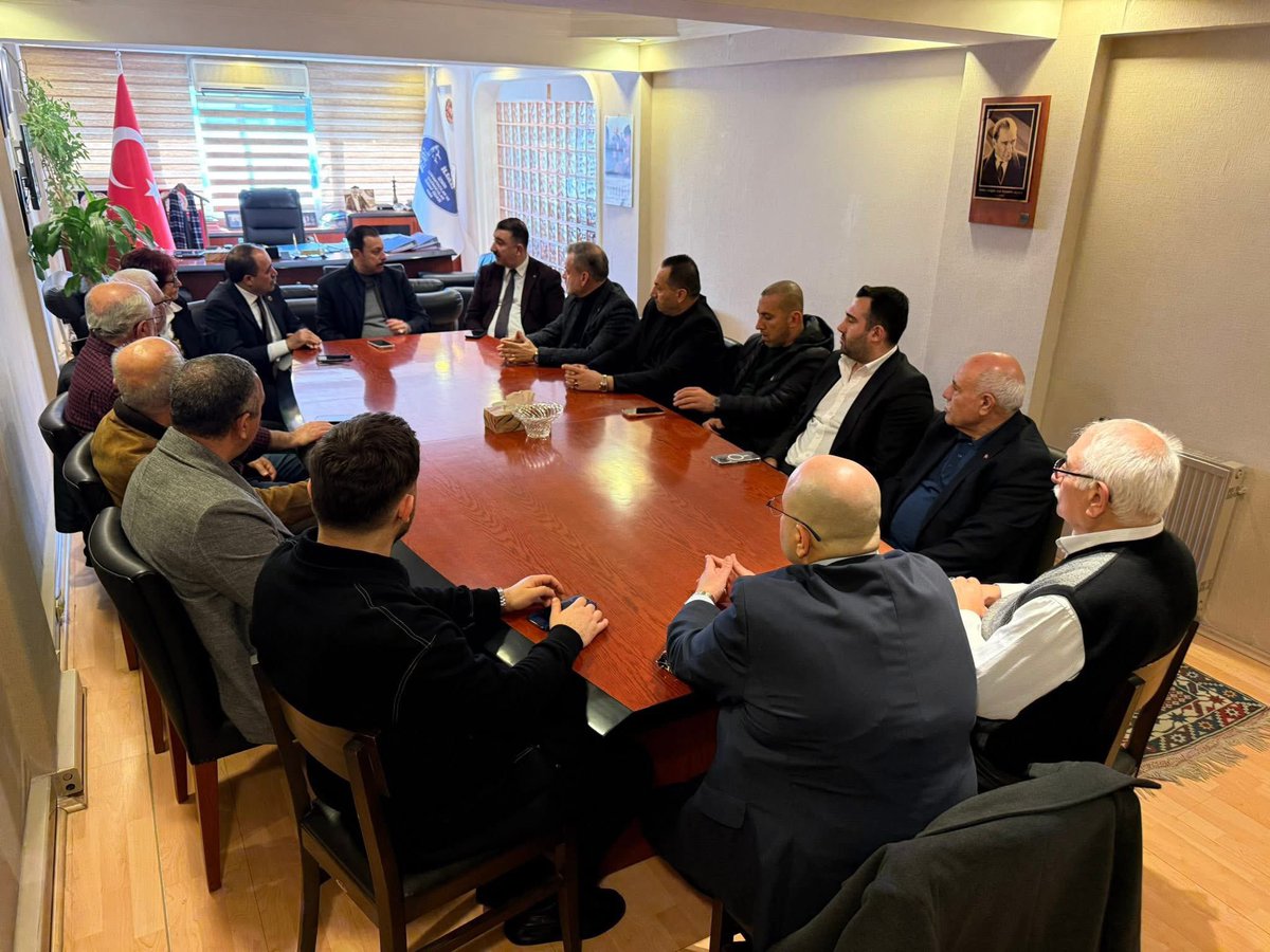 📍 İzmir Lokantacılar Odası

İzmir Milletvekilimiz Sayın Mahmut Atilla Kaya ile birlikte, İzmir Lokantacılar Odası Başkanı Doğan Kılınç’a hayırlı olsun ziyaretinde bulunduk.

Bu anlamlı ziyarette, esnafımıza verdiğimiz desteklerden dolayı şahsıma takdim edilen plaket için