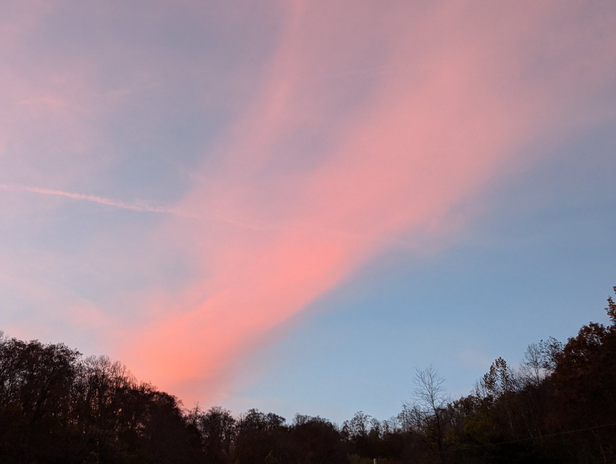 LauraLGDesigns's tweet photo. @lippyent Almost sunset. https://t.co/kROLVLanyN