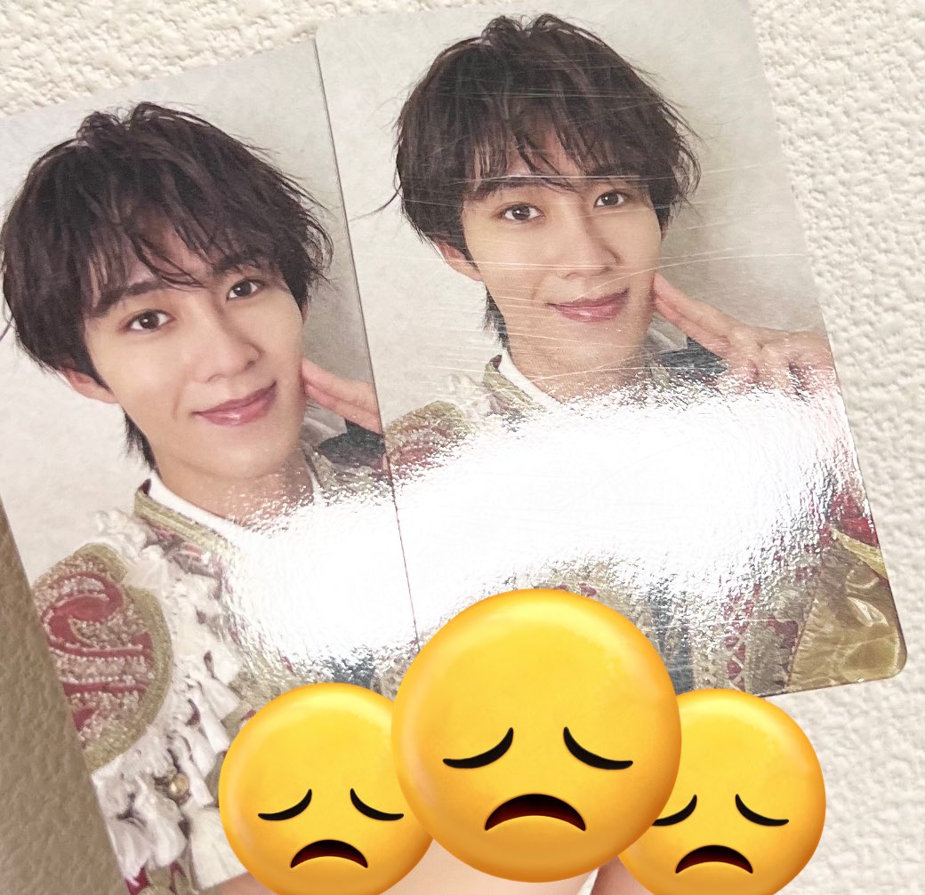 VOS盤のトレカめちゃくちゃ傷ついてた。 左は通常で綺麗。 今回