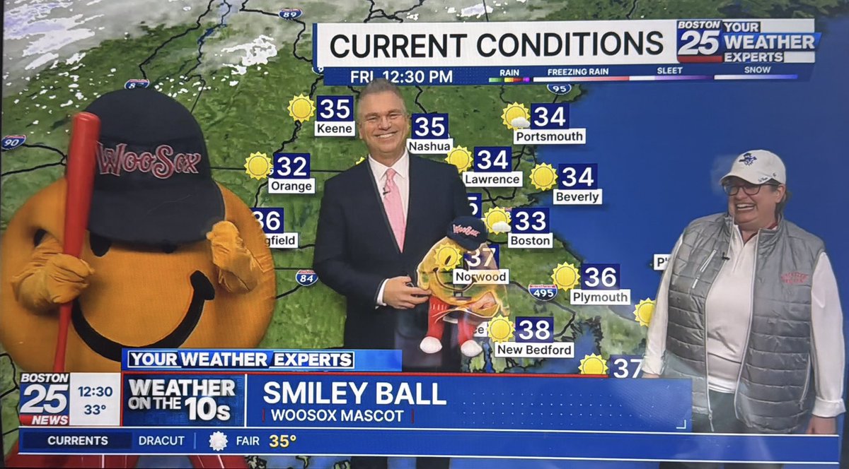 WooSox's tweet photo. Wishing the best of luck to our weather bestie @KevinBoston25 on his last day at @boston25 after an incredible 30 year run. Come visit us any time Kevin, just make sure you bring the sunshine! ☀️😎 https://t.co/HP9V1qL3Hg