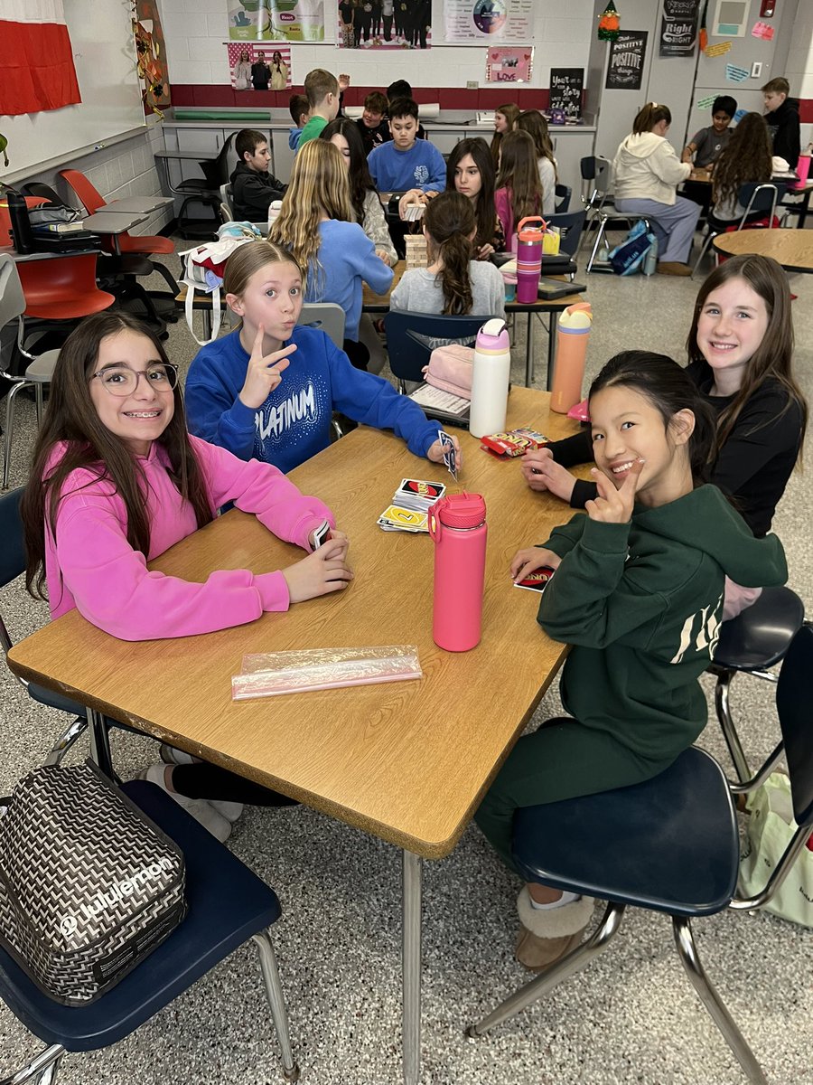 Lauren Lysy tweet media