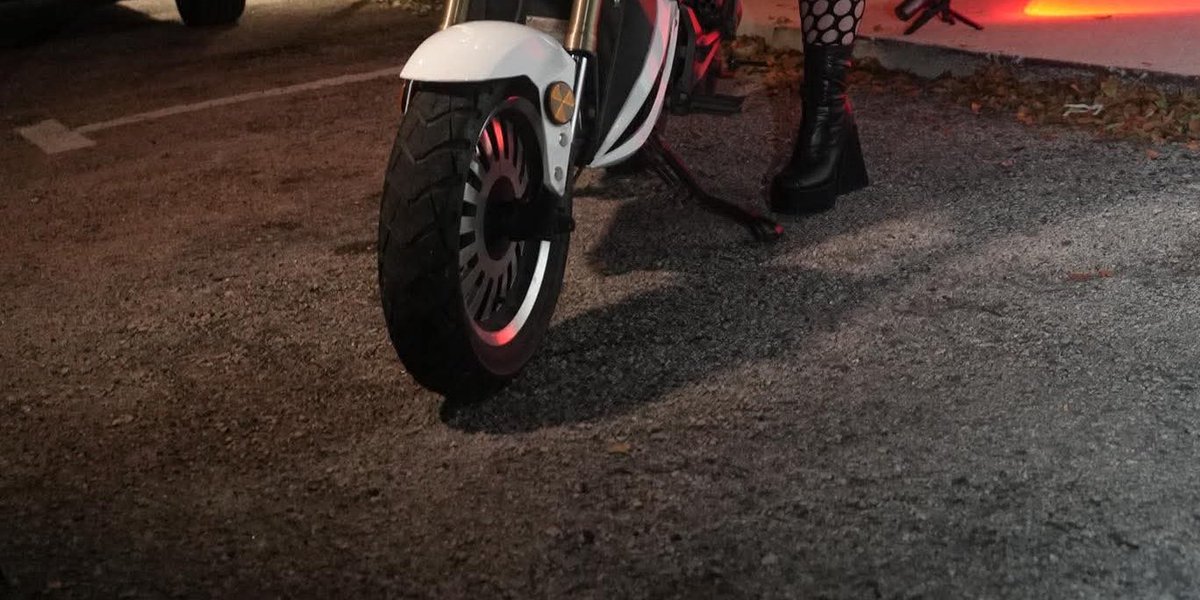 Tap to Reveal your dreams girl