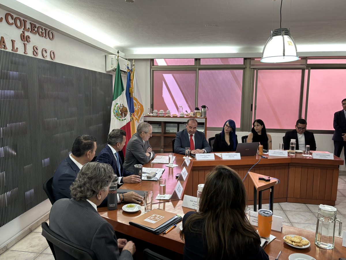 El Maestro Enrique Ibarra Pedroza es electo por unanimidad de la Asamblea de Asociados Numerarios como presidente de El Colegio de Jalisco para el periodo 2026-2031.
<a href="/Coljalisco/">El Colegio de Jalisco, A. C.</a> 
<a href="/EnriqueIbarraP/">Enrique Ibarra</a>