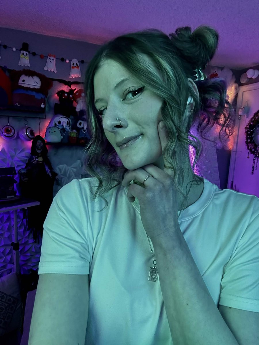 Happy Friday! Today, we get GRACEd by a new female badass. Resident Evil: requiem time! Live right meow over on the purple app! <3  twitch.tv/slashertasher