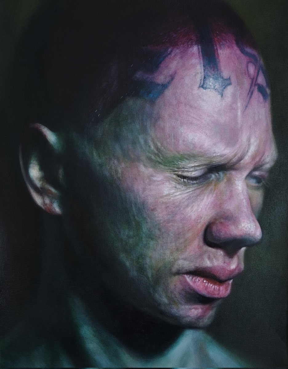 "Mr. Loverman"
 Love, in this form, becomes both witness and companion to the struggle: patient, bruised, and endlessly reaching

Oil on canvas
40x30 cm
2026.
#art #differentkindsoflove #lover #artistlife #painter