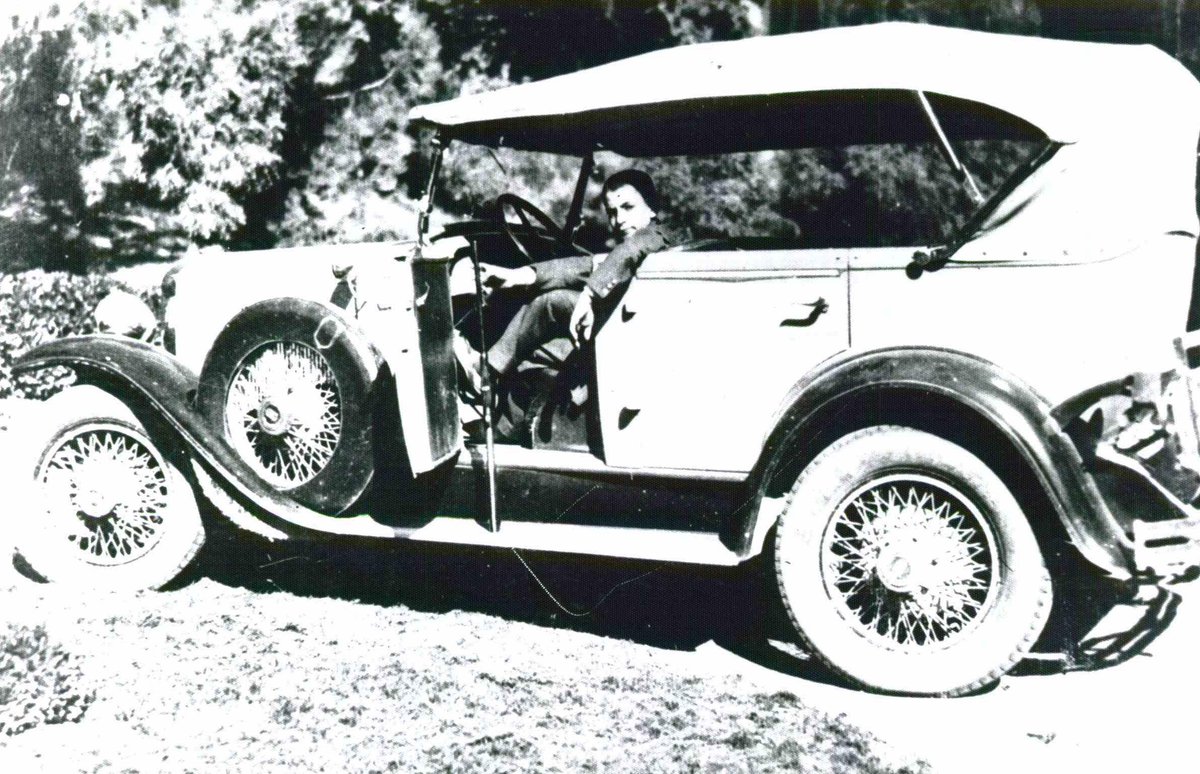 History In Pics tweet media