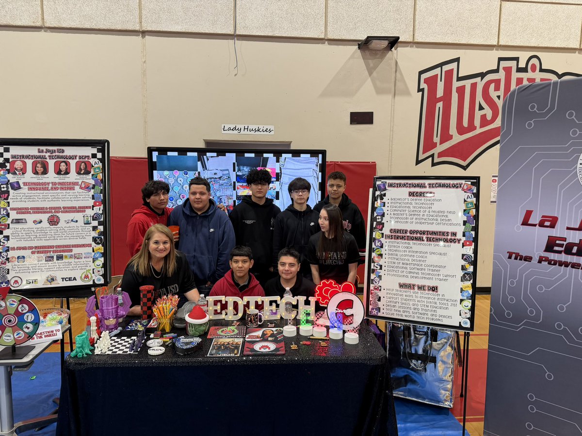 ᑕᒪEᗰ Gᗩᖇᘔᗩ 💻 tweet media