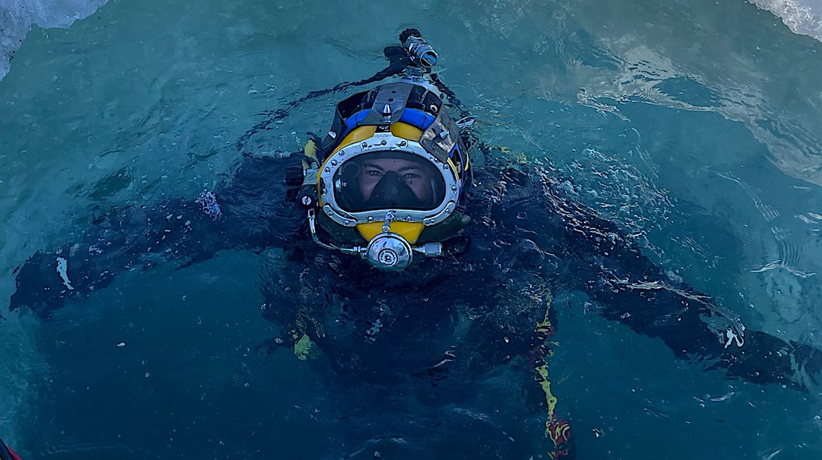 astrobiology's tweet image. Antarctic Microbial Mats: A Research Dive At Minus 20 Degrees Air Temperature
astrobiology.com/2026/02/antarc…  #astrobiology #antarctica