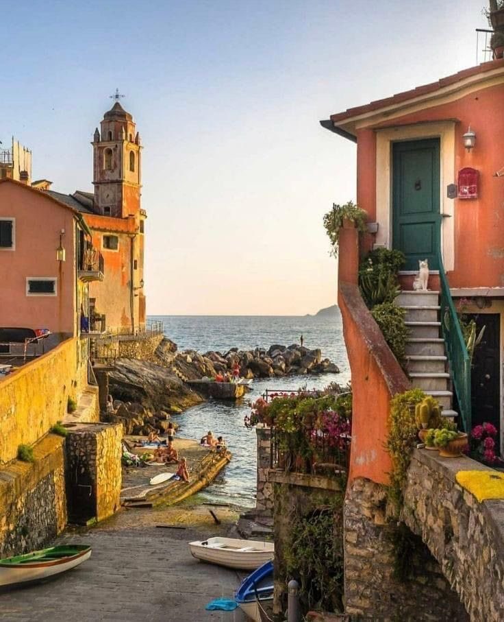 moraimauy's tweet photo. Tellaro 
                  #Italy https://t.co/fYnlNgOVgf