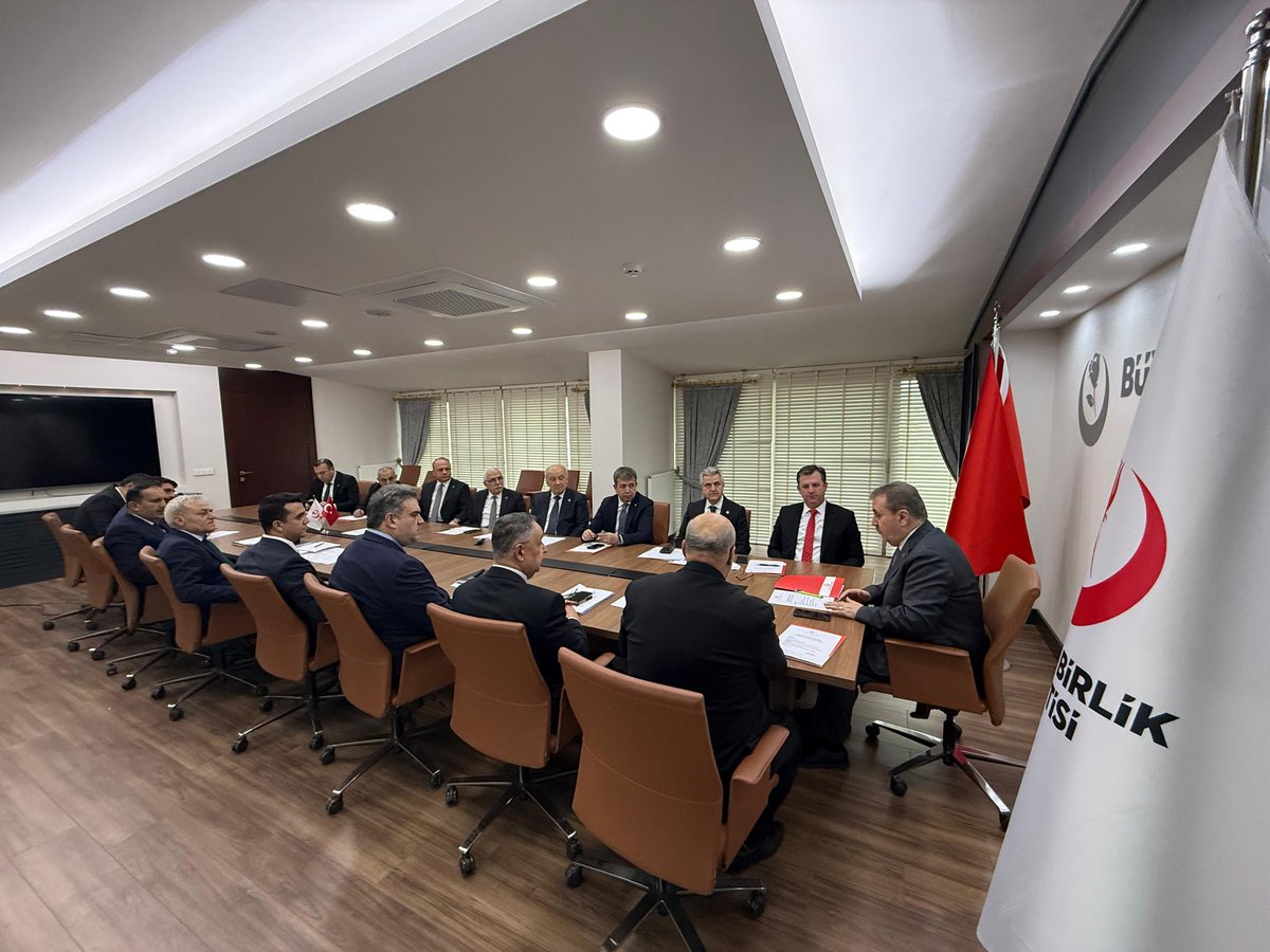 Genel Başkanımız Sayın Mustafa Destici Bey’in başkanlığında divan toplantımızı gerçekleştirdik