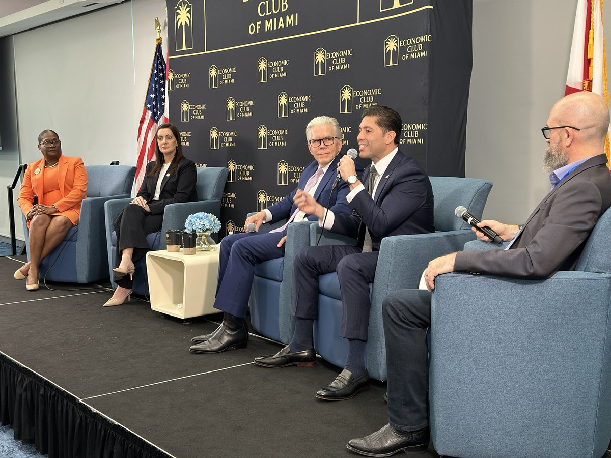 Commissioner Roberto J. Gonzalez tweet media