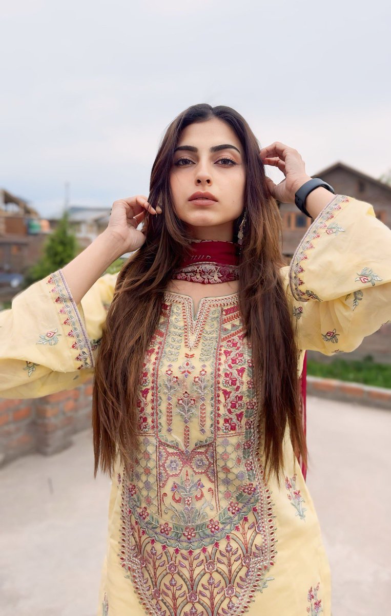 Farhana isn’t loud, she’s deep , like emotions that stay forever 
#GoldenHeartFarrhana

#FarrhanaBhatt #FarrhanaRebellions