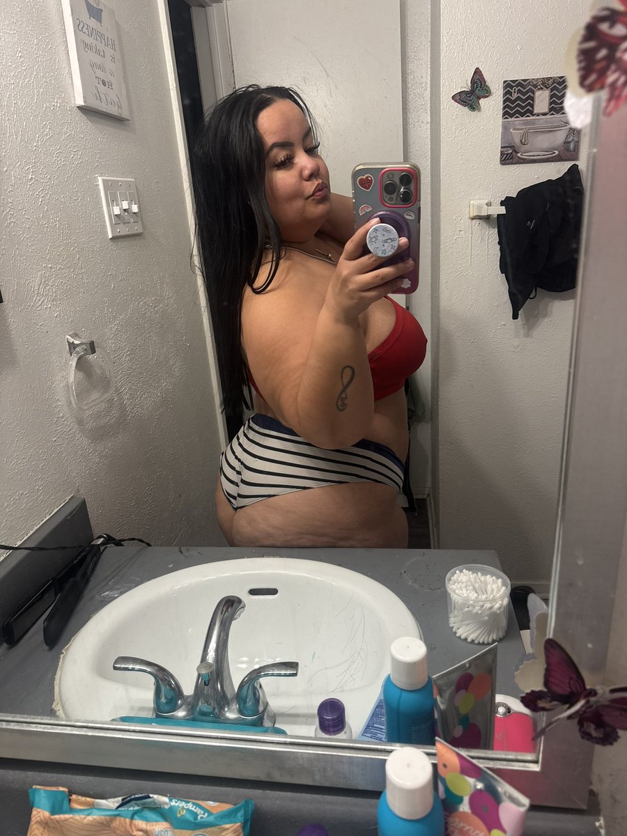 marie🍭 tweet media