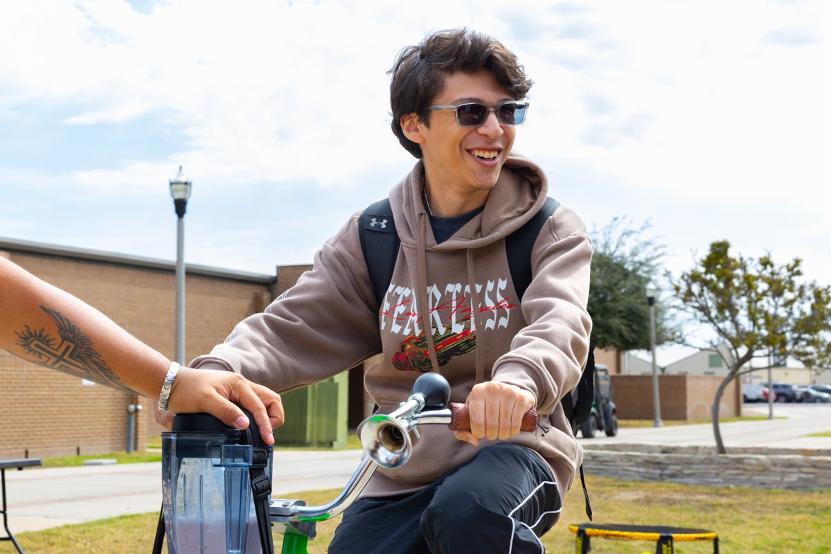 Laredo College tweet media