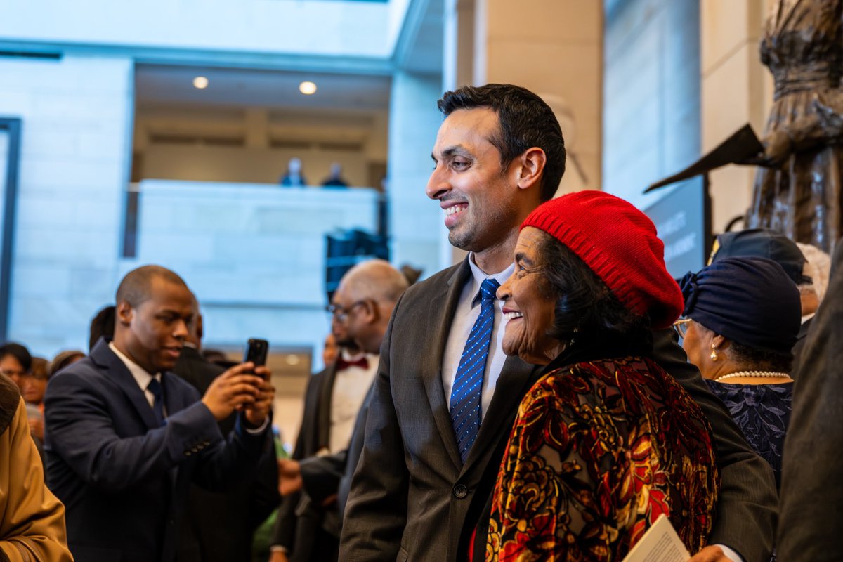 Rep. Suhas Subramanyam (VA-10) tweet media