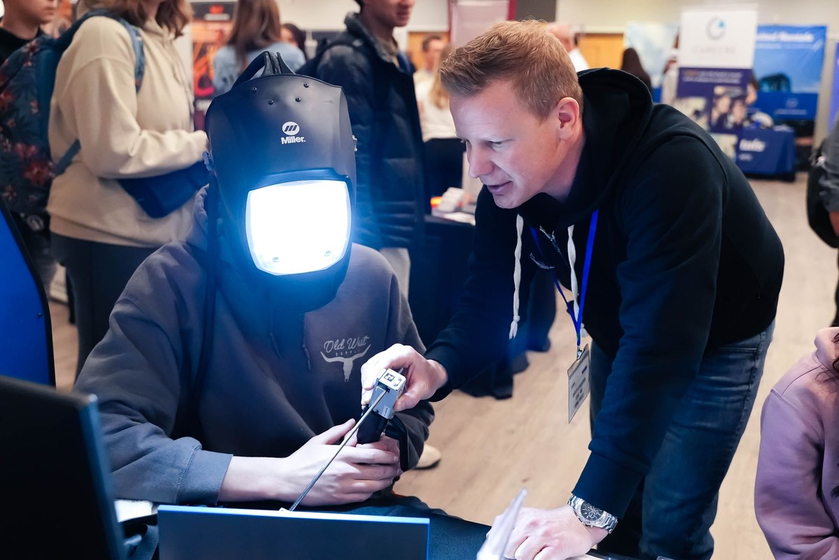 ABheartland's tweet photo. Only 10 days to go! 🚀 Explore high-demand trades &amp; industrial careers at the Industrial Heartland Career Forum.

📅 Mar 9 | 📍 Fort Saskatchewan | 🎟 Free (register)

Learn, grow &amp; discover your path: https://t.co/Ewl3dvP5ag https://t.co/bfRBeDyp8W