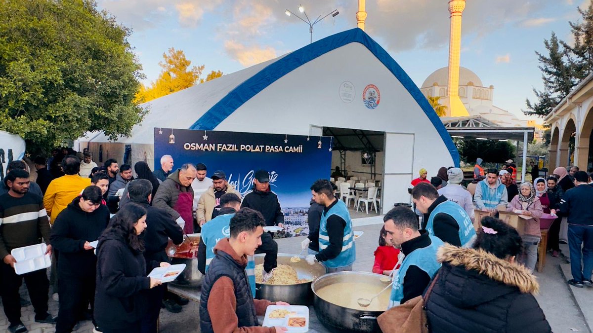 Gazimağusa Ülkü Ocaklarının Osman Fazıl Polat Paşa Camii avlusunda düzenlediği iftara katıldık. Gazimağusa Ülkü Ocakları Başkanı Oktay KOÇAK ve Yönetimine bu bereketli iftar sofrası için teşekkür ederim. <a href="/MagosaOcak/">Gazimağusa Ülkü Ocakları</a>