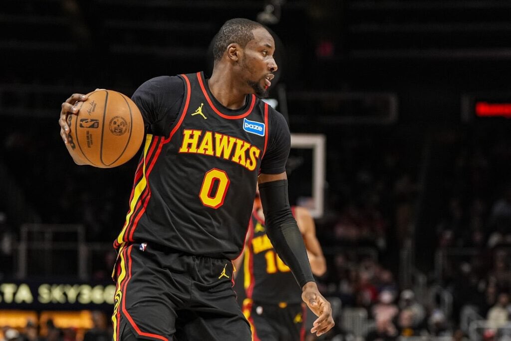 Salut à tous je reprends de manière active le compte.

Et suite au trade de Joku, je suis à la recherche d'une nouvelle banière, etc...

Si vous savez faire ou que vous connaissez quelqu'un faites en moi par en dm ou ici.

Que vous faites ça gratuitement ou payant peu importe 🫶