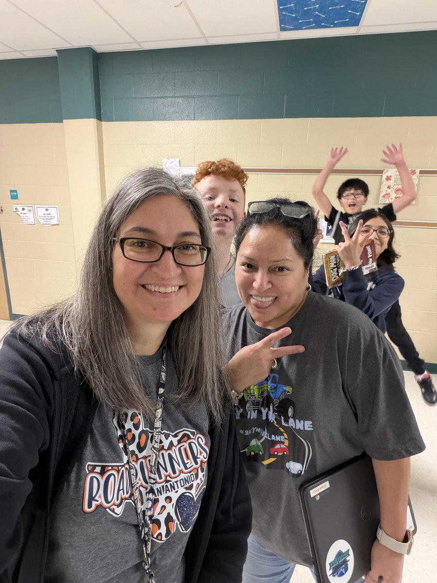 Happy Birthday and Congrats to our Skyhawk of the Week, Mrs. Sierra! 🎊 #SkyhawkPride #VHawks