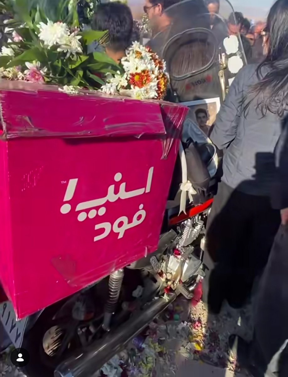 it's so empty without me! tweet media