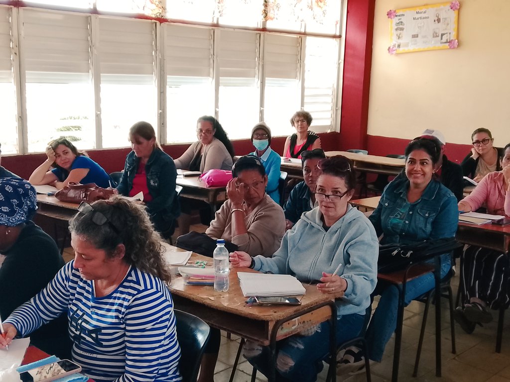 🔊 En Güira de Melena, la educación también se defiende.  
Hoy celebramos el Día Territorial de la Defensa en el sector educacional, reafirmando nuestro compromiso con la preparación integral de estudiantes, maestros y trabajadores. 
#CubaSoberana
#CubaEstáFirme
#100AñosConFidel