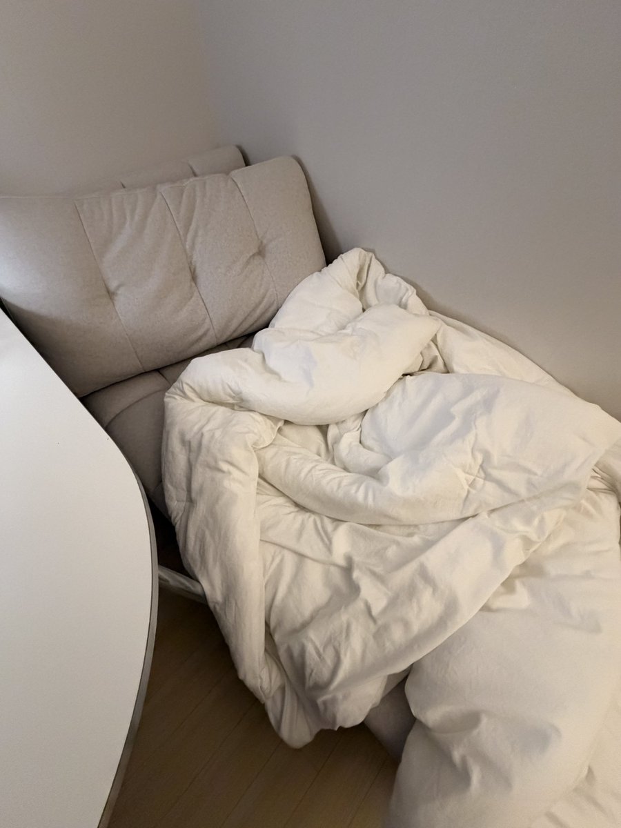 👩🏻‍❤️‍💋‍👩🏼 tweet media