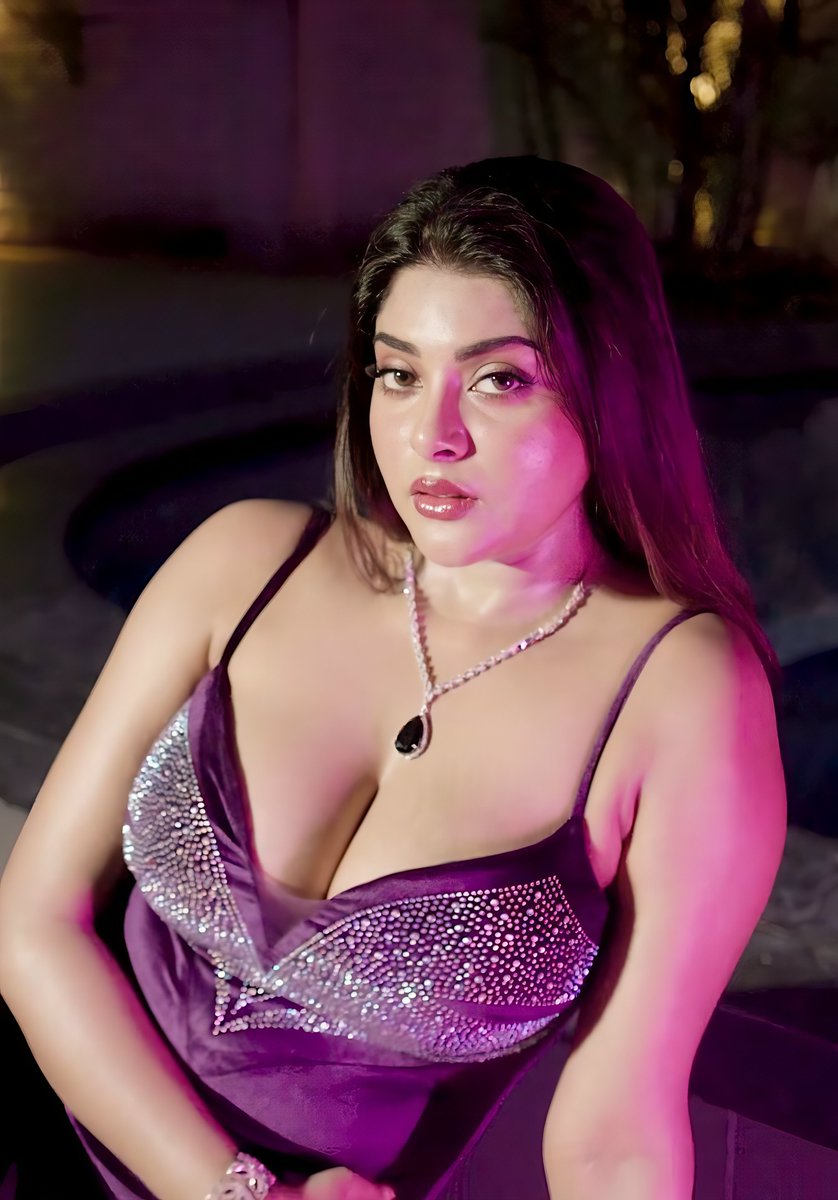 Chandrikadesai_'s tweet image. Shoot 🤤 

#BossLady #ConfidenceIsKey #AttitudeGirl #FearlessBeauty #Unstoppable #SelfLove #PowerLook #QueenEnergy #FierceLook #GlowUp #ViralPost
#TrendingNow #InstaVibes #photooftheday #ChandrikaDesai 

t.me/chandrikaapass…