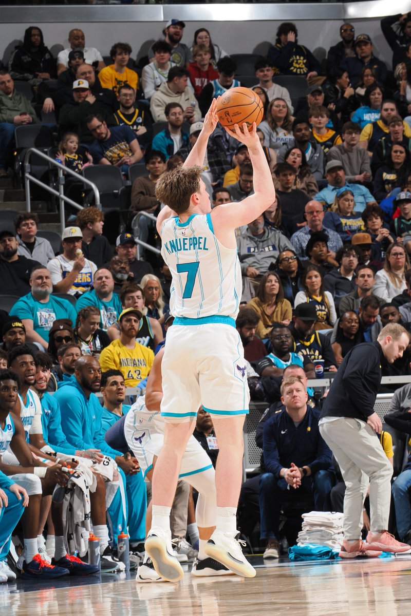 HORNETS HISTORY: The Charlotte Hornets paired another win with a few milestones last night. Kon Knueppel broke Keegan Murray’s rookie single-season record for three-pointers (206), and the team extended its franchise record for consecutive road victories to nine. Charlotte also