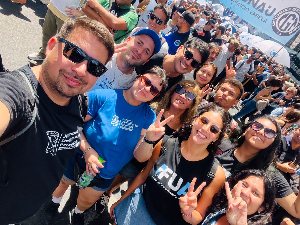 Desde la <a href="/UNQoficial/">Universidad Nacional de Quilmes</a> le decimos NO A LA REFORMA LABORAL. 
Nuestro futuro no se vende. 
Defendiendo siempre a la conquista más grande 💙

<a href="/JUP_BsAs/">JUP Bs.As.</a> <a href="/JUPNacionalOK/">Mesa Nacional JUP</a>