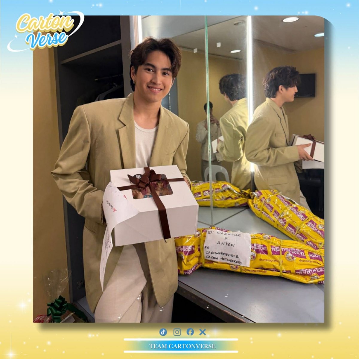 Celebrating the monthsary of #Carton and their very first duet in the outside world! 🥂✨ From the screen to the stage, seeing Carmelle and Anton together just hits different. Here’s to many more milestones and melodies. 🍰💐
We love you Carton 📦