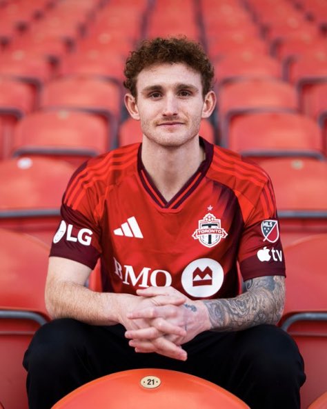 alex_linardos's tweet photo. It's official. Josh Sargent is a #TorontoFC player.

As a football fan, our dream scenario is to sign a player, watch them become a legend and stay at the club until they retire.

Josh's #NCFC career wasn't perfect, but if you told me after that open-goal miss vs. Brighton that he would go on to score 56 goals and stay for 5 seasons, I would have laughed.

Since 2021, we've watched Josh grow as a player, score some amazing goals, fight hard for the badge and salute to the crowd so many times.

Unfortunately, what could have ended smoothly, with respect from both sides, has become a dragged on process that has left us #NCFC fans with a sour taste.

When our club was at its lowest point, deep in the relegation zone, Josh decided it was the perfect time to choose himself. I understand he's only human, but any time a player turns their back on the club that made them, it's wrong.

Overall, Josh is a great striker. A solid finisher, works hard, makes good runs in behind. He was never really a match-winner or "get the fans off their seat" type-player. He wont go down as an #NCFC legend, but he served us well. If #TorontoFC play to his strengths and keep him fit, he'll be their first name on the team sheet.

Not all stories have a perfect ending. Josh's certainly did not. But it was a decent story. Had some good parts and some not so good parts. But it was better than most #NCFC books, and thats a positive.

Farewell, Josh. All the best. 🫡🇺🇸