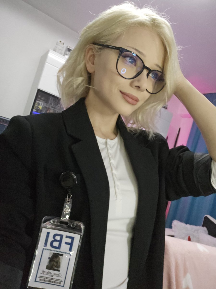 COSPLAY Grace Ashcroft and Re9 stream 🔥twitch.tv/erie1g #ResidentEvilRequiem