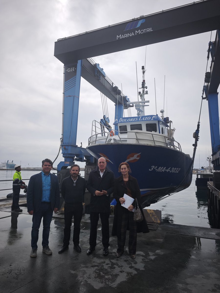 ClusterMMA's tweet photo. Hoy conocemos el taller y varadero de la Marina del @puertodemotril Ubicados en una zona estratégica del #Mediterráneo, un lugar de paso excepcional para disfrutar de este mar de #Andalucia a los pies de la #Alhambra en plena #CostaTropical #Granada @PuertosAND https://t.co/FR8pQlEKR0