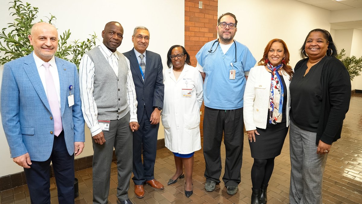 NYCHealthSystem's tweet image. In honor of #ThankAResident, NYC Health + Hospitals celebrates our #residents for their hard work and dedication to our patients and the communities they serve. We are grateful that you chose to train with us and for the meaningful impact you make across our system. We look