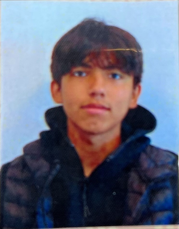 SarahRyanYEG's tweet photo. Missing teenager from #FortSaskatchewan, AB: Xzaidence Littlechild (14 y/o) was last seen Feb. 13. RCMP believe he's in #yeg. He has black hair, brown eyes, is 5'8, 127 lbs and was wearing black joggers and a black hoodie. RT? https://t.co/0P3kUxkBPT