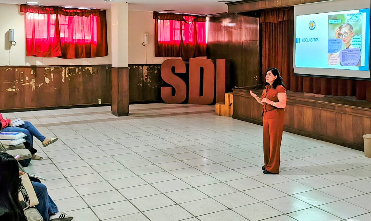 Con el propósito de fortalecer el conocimiento institucional y la identidad sindical, se llevó a cabo la Capacitación sobre Logros Sindicales dirigida al personal de Enfermería del Sector 1 de la Jurisdicción Sanitaria VII, impartida por la L.T.S. Judith Espinosa Martínez, líder