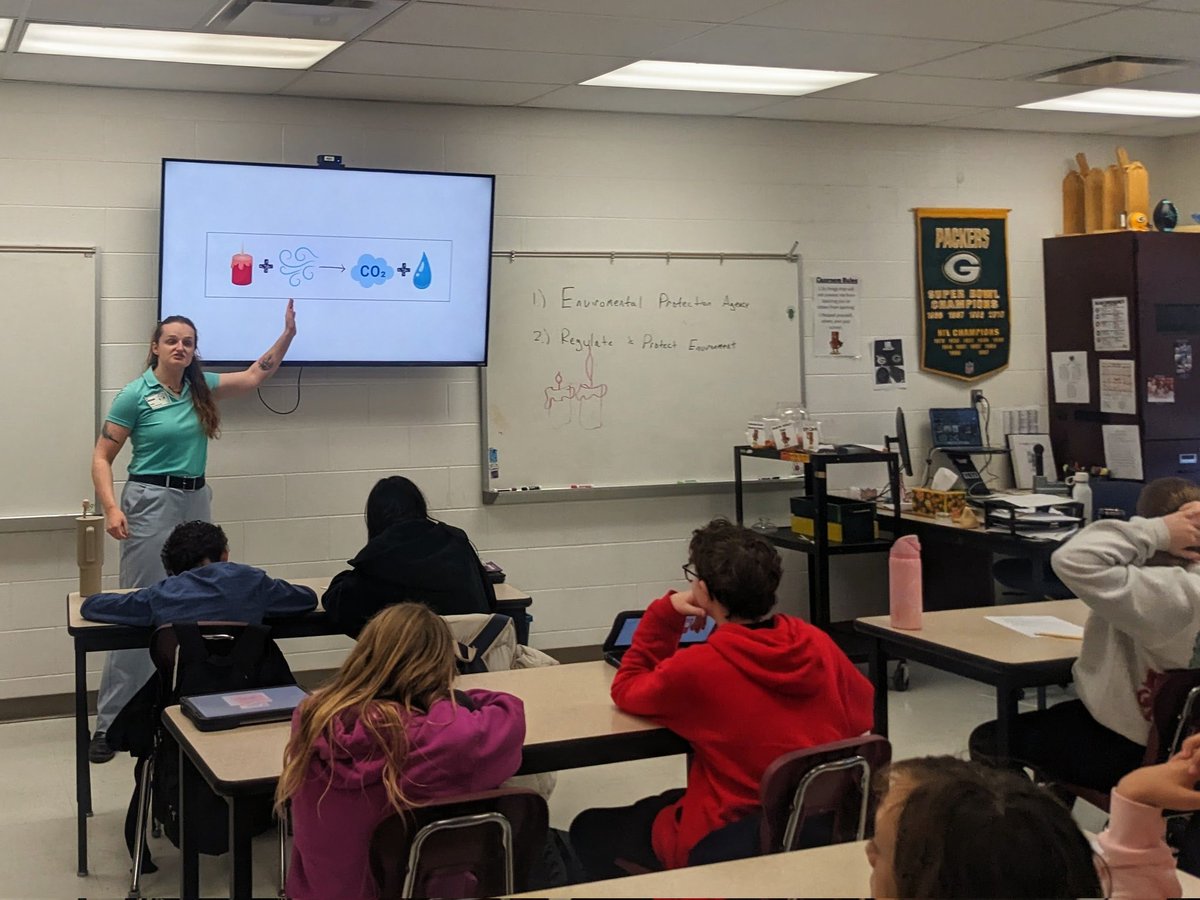 Special shout-out to <a href="/L_Kessler/">Leah Kessler</a> of <a href="/OhioEPA/">Ohio EPA</a> for sharing her expertise with our <a href="/DCS_Pacers/">DelawareCity Schools</a> 6th grade science students. The students enjoyed learning how matter changes and impacts the air we breathe #sciencematters #stem