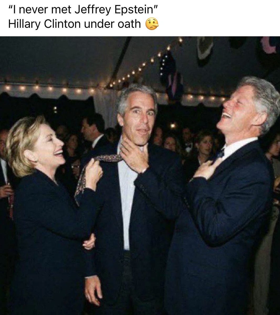 <a href="/WNLVandaag/">WNL Vandaag</a> Hillary vertelde ook dat ze Epstein nog nooit had ontmoet.....