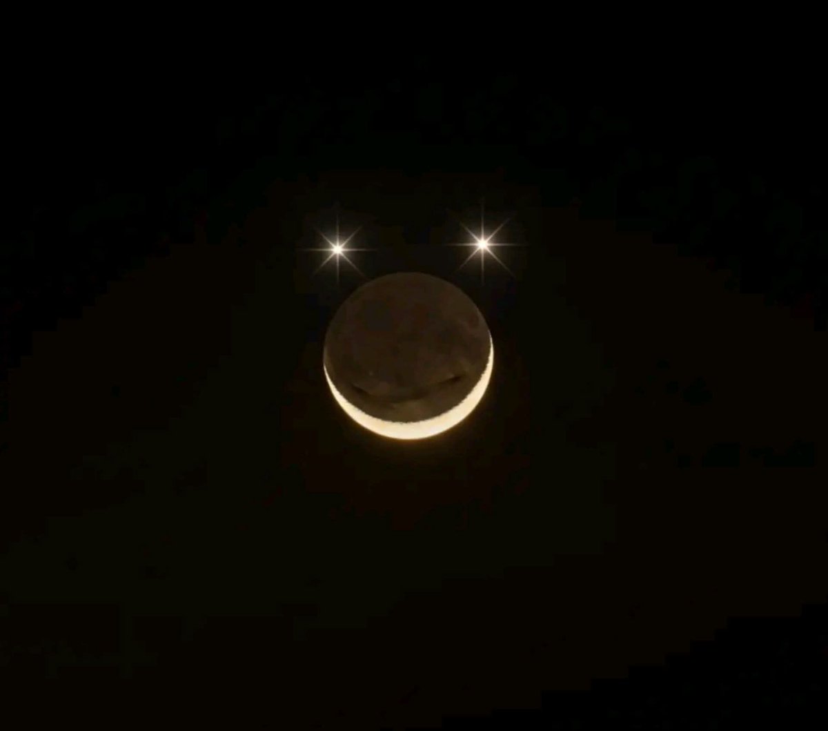 Physics & Astronomy Zone tweet media