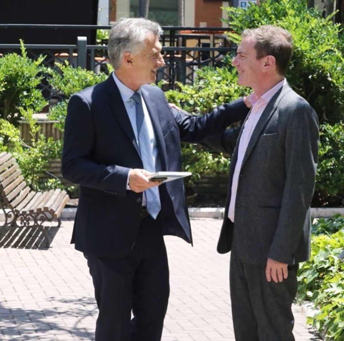 Despido con cariño a Darío Lopérfido y acompaño a su familia y amigos en este momento tan duro. Agradezco el tiempo y el trabajo que compartimos juntos. Gracias, Darío.