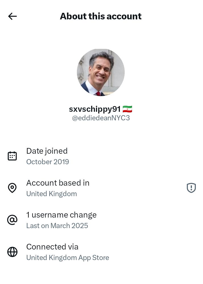 Dat0117's tweet photo. @eddiedeanNYC3 Indian flag in bio and based in the UK, OK. https://t.co/4YaLBQnhQa