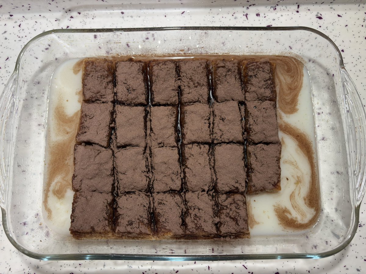 Gördüğüm her tatlıyı yapmak zorundaymışım gibi hissediyorum