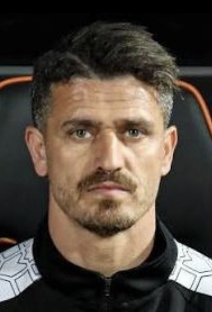 Karen چپول شناس tweet media