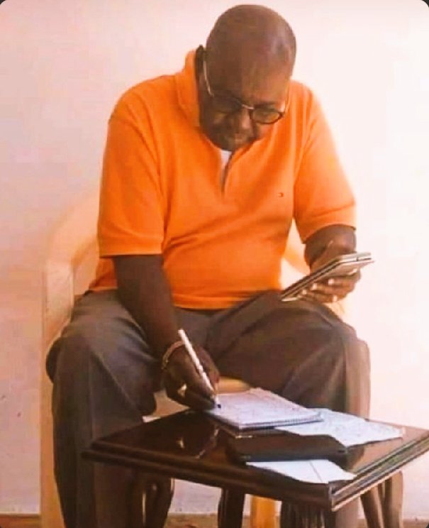 Hiyo game ya Liverpool vs West Ham,, 
   Watu 22, na miguu 44 wanashindwaje kufunga mabao😎
  Liverpool and over 2.5